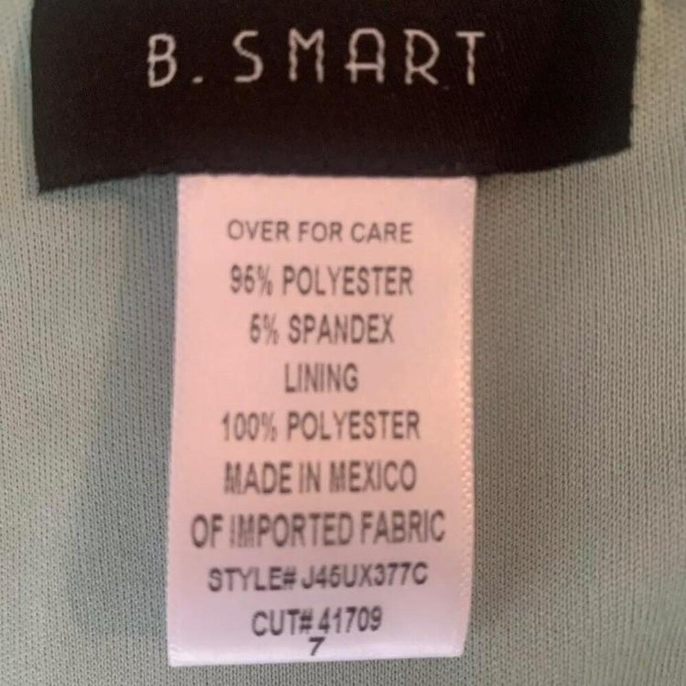 B. Smart Women's Dress - Picture 6 of 7